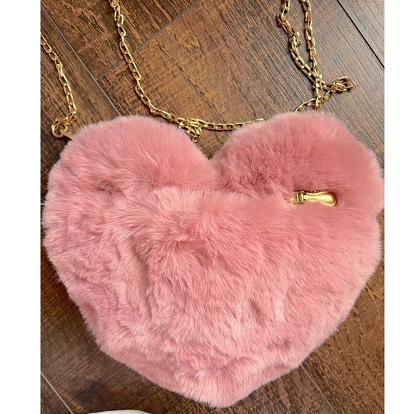 NEW heart purse furry purse pink purses - Picture 3 of 3